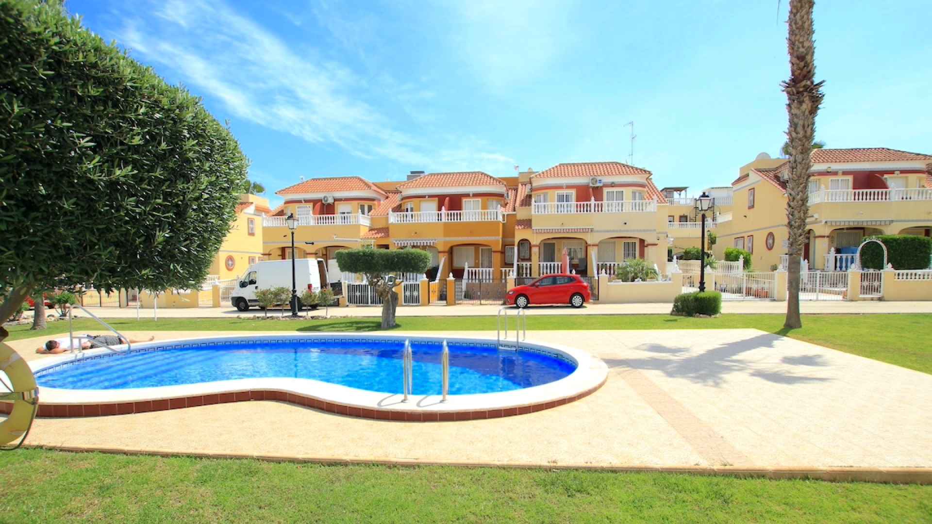 49044_sun_drenched_semi_detached_property_with_pool_views_120625084350_img_2797