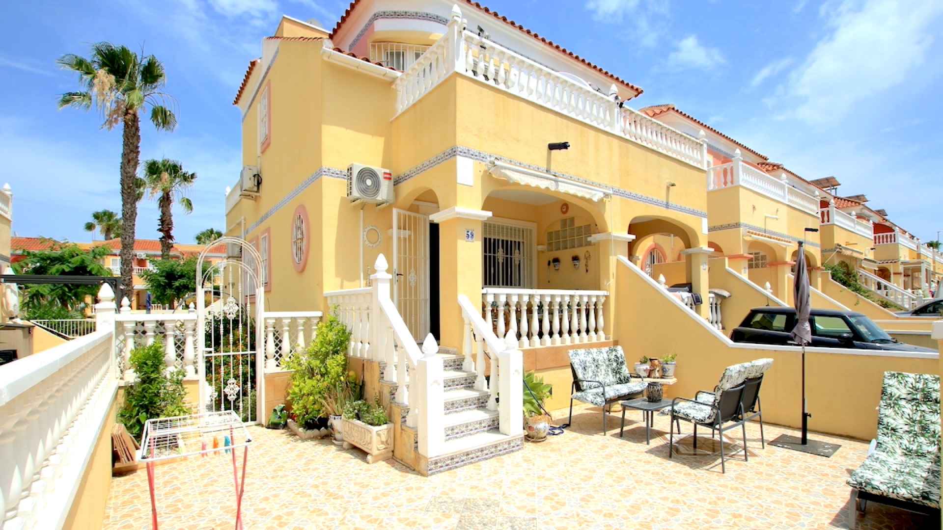 49044_sun_drenched_semi_detached_property_with_pool_views_120625085343_img_4111