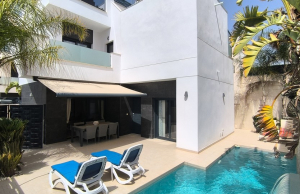200-4104, Four Bedroom Detached Villa In Benijofar.