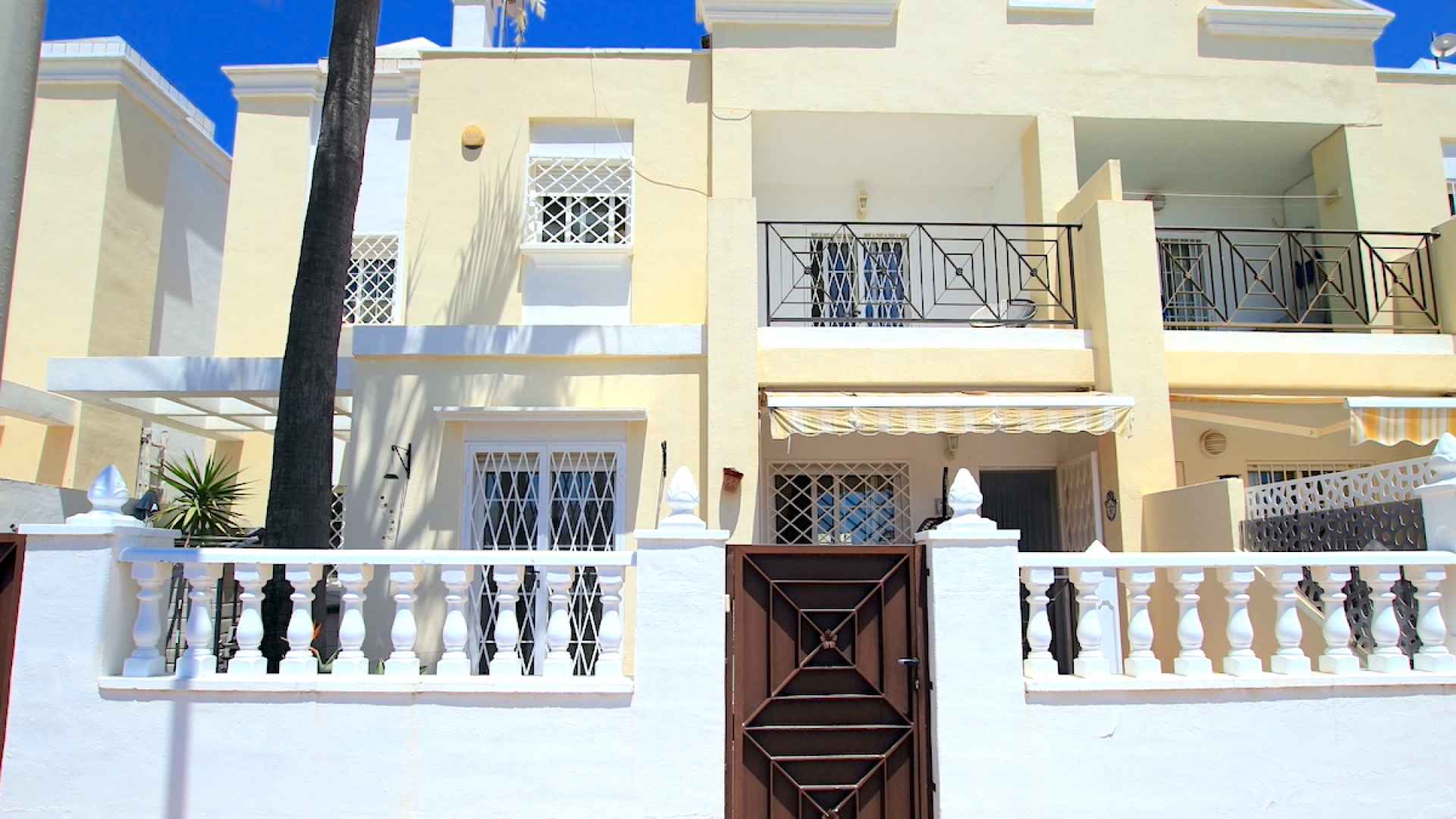 49024_fabulous_3_bed_semi_detached_property_with_use_of_a_heated_pool_020625091046_img_3385