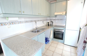 49032_wonderful_three_bedroom_end_townhouse_with_sea_views_060625140551_img_3708