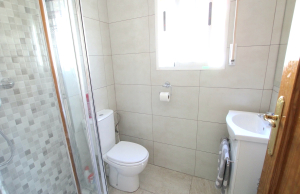 49032_wonderful_three_bedroom_end_townhouse_with_sea_views_060625140552_img_3767