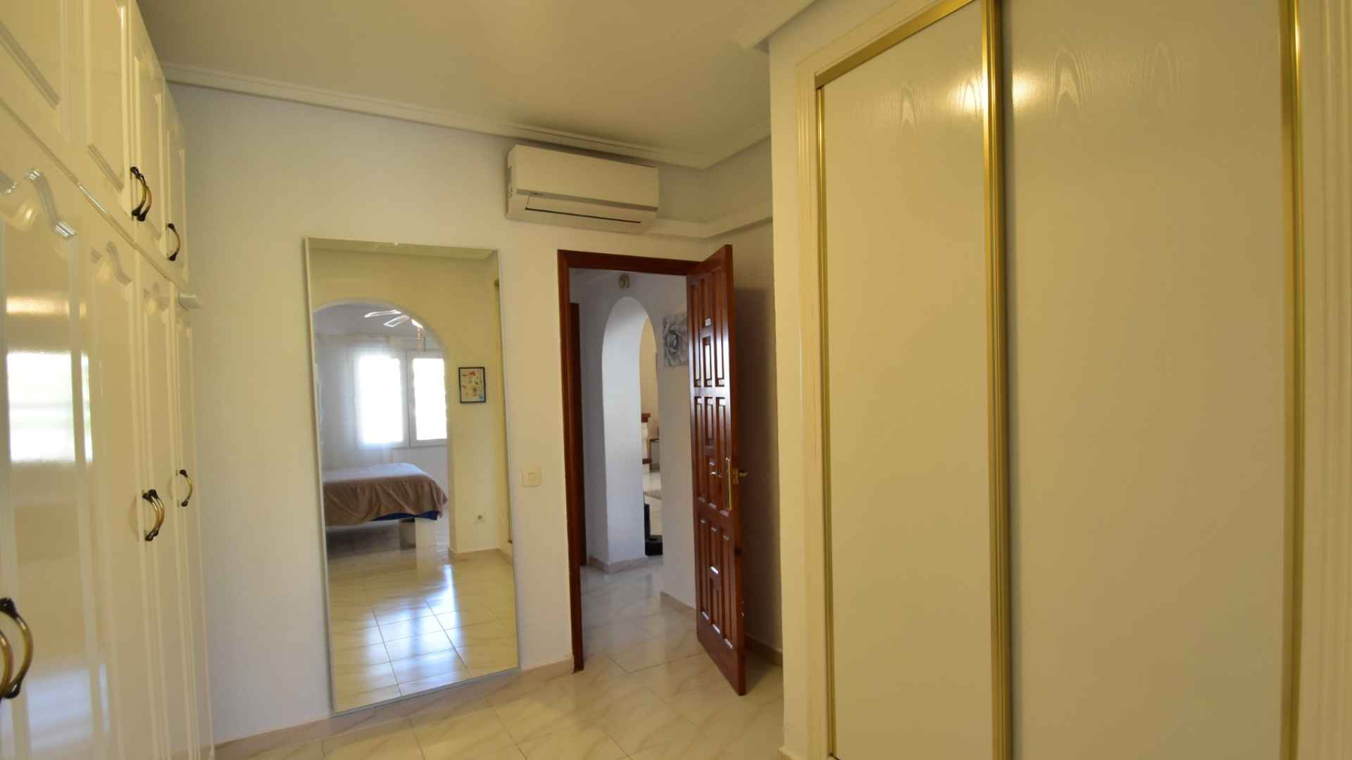 o_1jaj7657t1i361trrgks1g0c14lv82