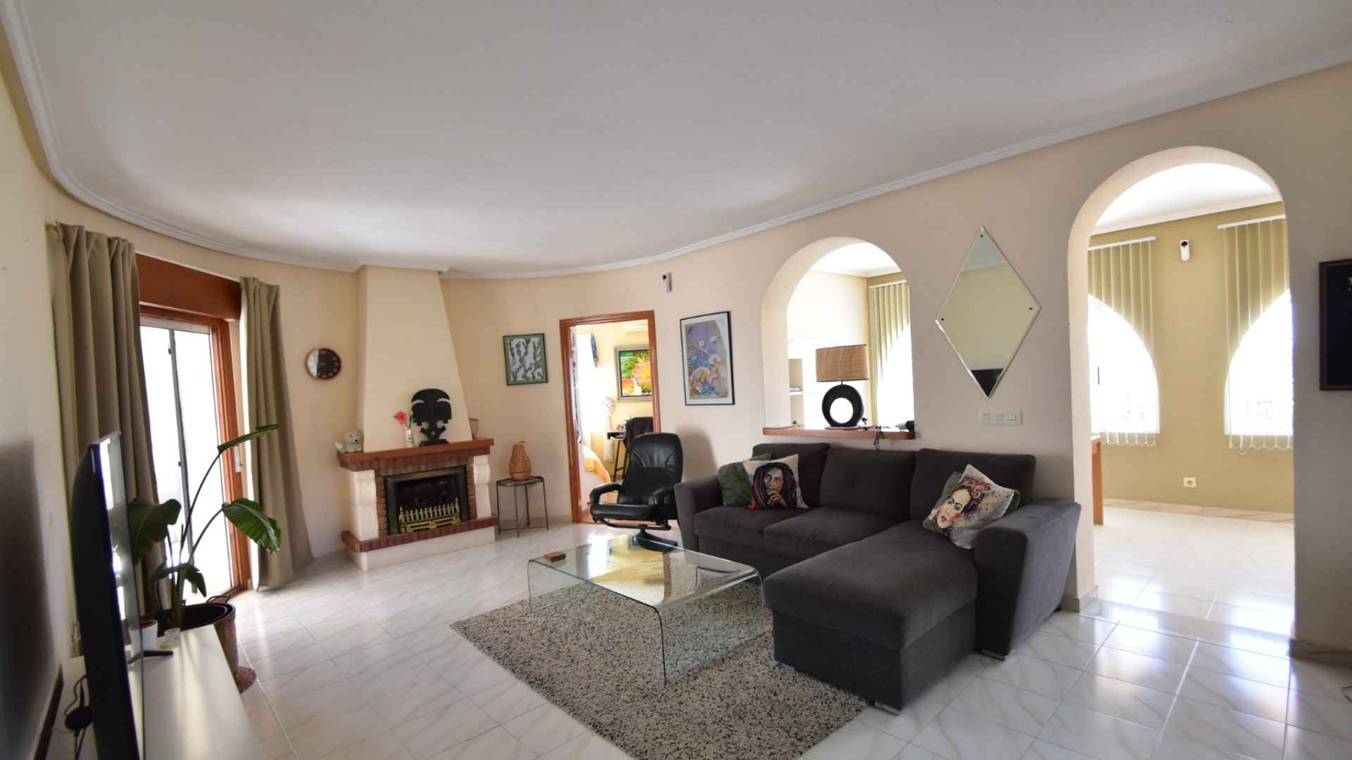 o_1jaj7a8l11srdebb1q0v7j21itjan