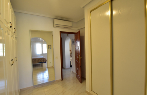 o_1jaj7657t1i361trrgks1g0c14lv82