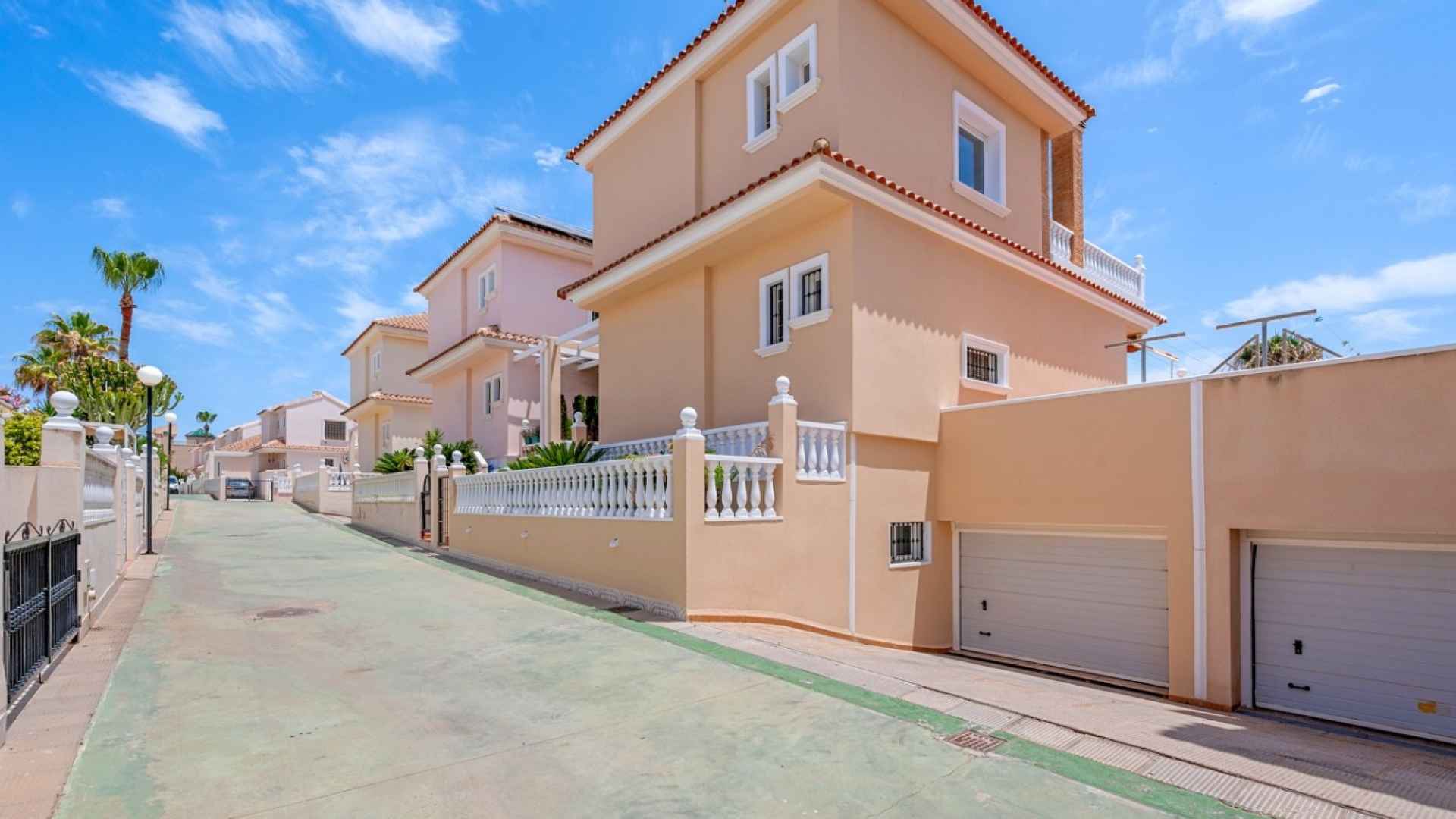 sale-villa-torrevieja_222370_lg