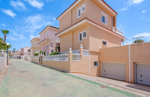 sale-villa-torrevieja_222370_lg