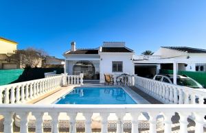 200-4207, Three Bedroom Semi-Detached Villa In La Siesta, Torrevieja.