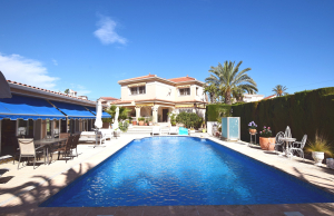 200-4286, Four Bedroom Detached Villa In Central Ciudad Quesada.