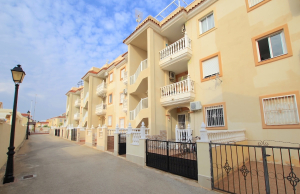 49112_wonderful_2_bed_ground_floor_apartment_with_great_outdoor_space_190825115248_img_5726