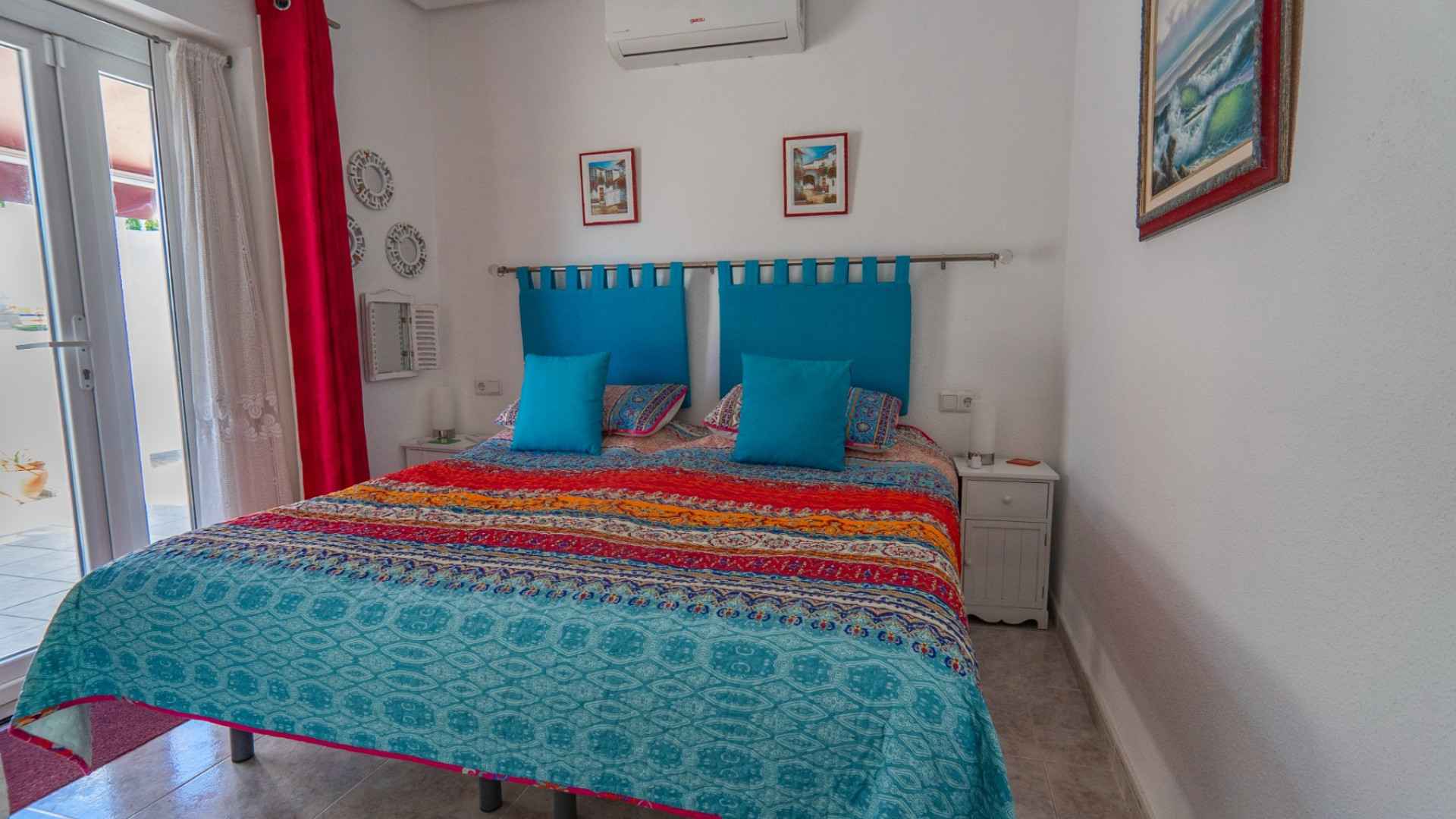 villa-with-pool-in-sale-costa-blanca_299079_xl