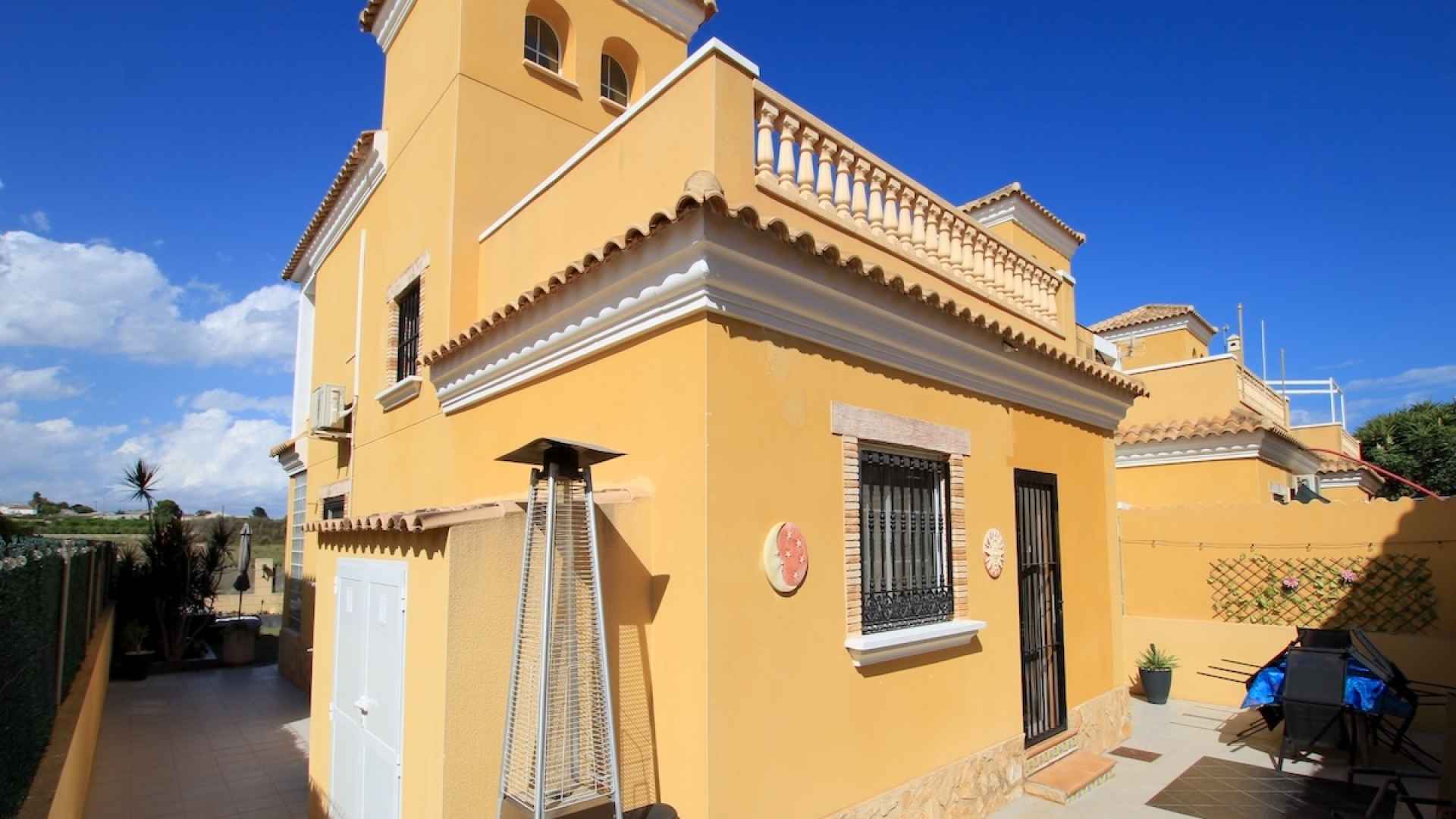 49152_stylish_three_bedroom_detached_villa_with_space_for_a_pool_240925084707_img_7341