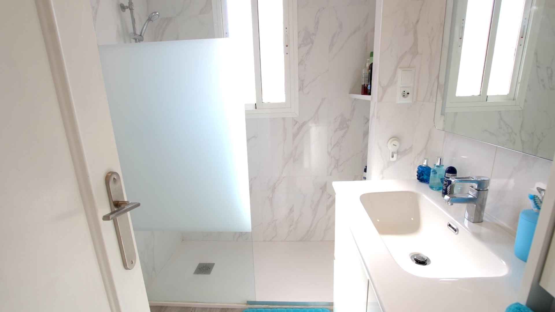 49146_bright_and_spacious_3_bedroom_townhouse_in_lo_crispin_160925190101_img_7157
