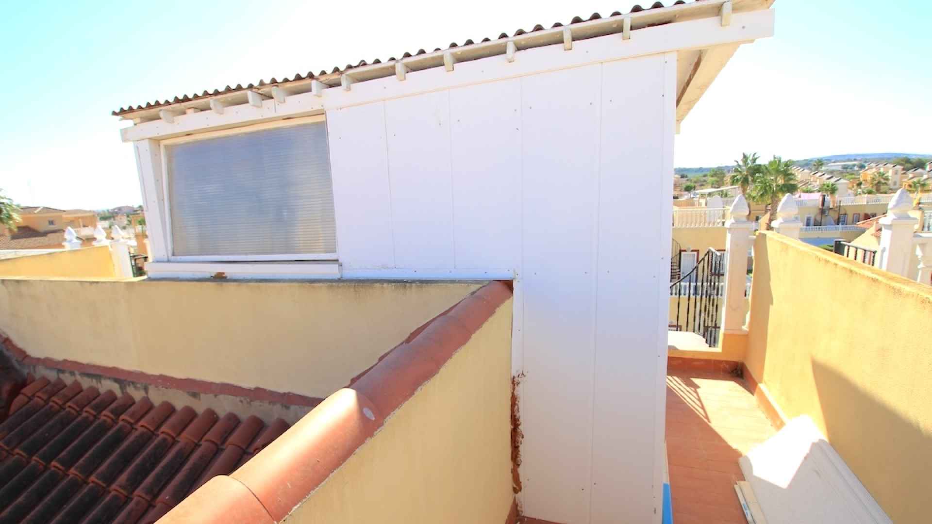 49146_bright_and_spacious_3_bedroom_townhouse_in_lo_crispin_160925190105_img_7141