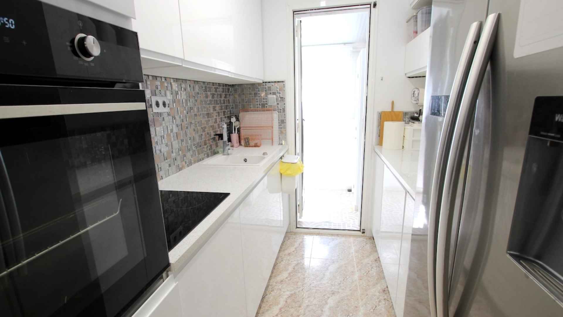 49146_bright_and_spacious_3_bedroom_townhouse_in_lo_crispin_160925190106_img_7134