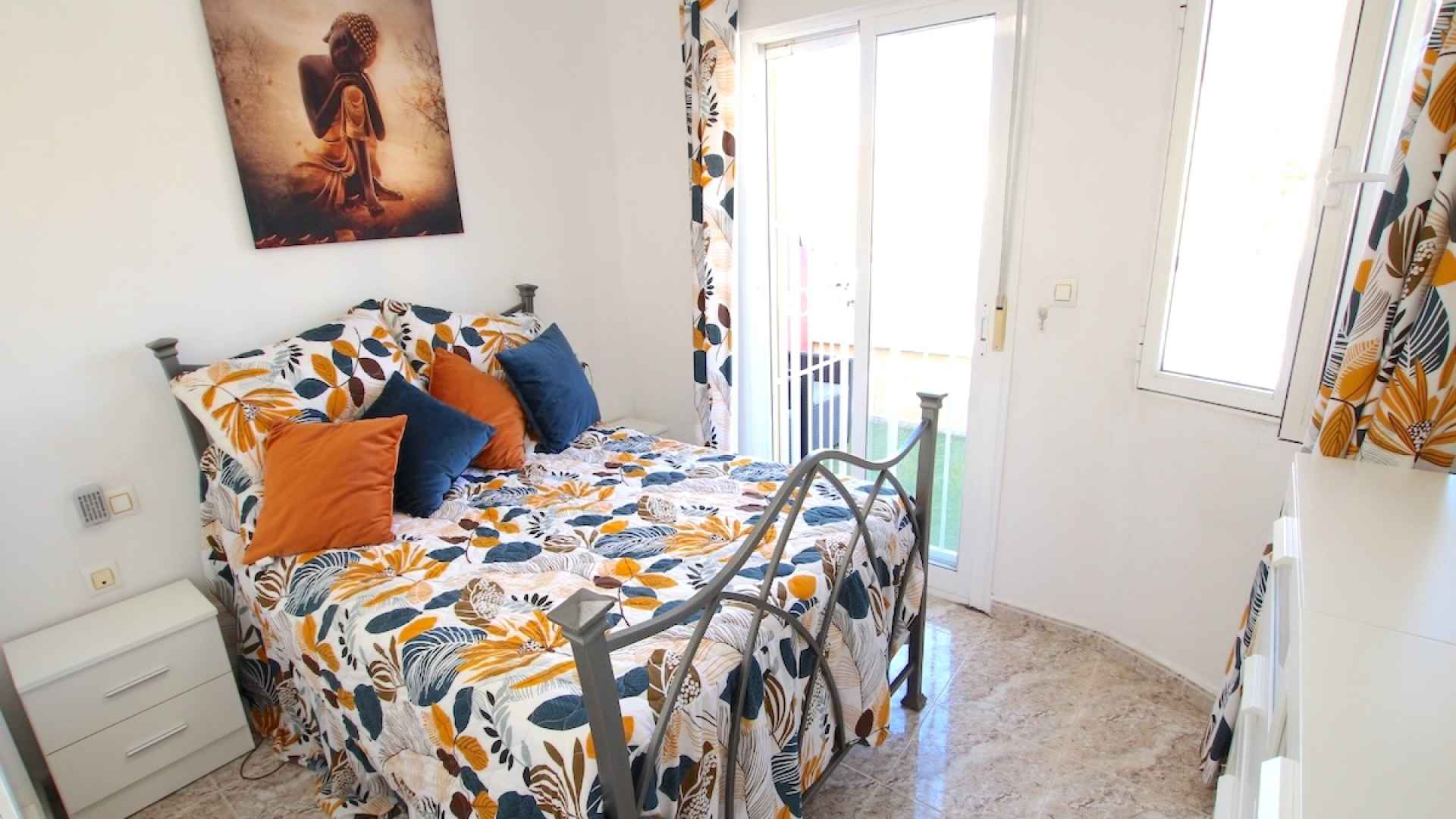 49146_bright_and_spacious_3_bedroom_townhouse_in_lo_crispin_160925190109_img_7160