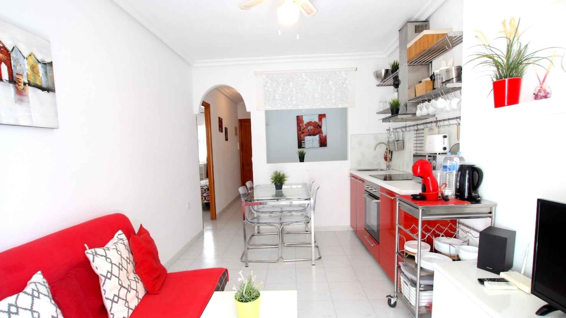 49140_stylish_one_bedroom_apartment_with_sea_views_110925135231_img_6848