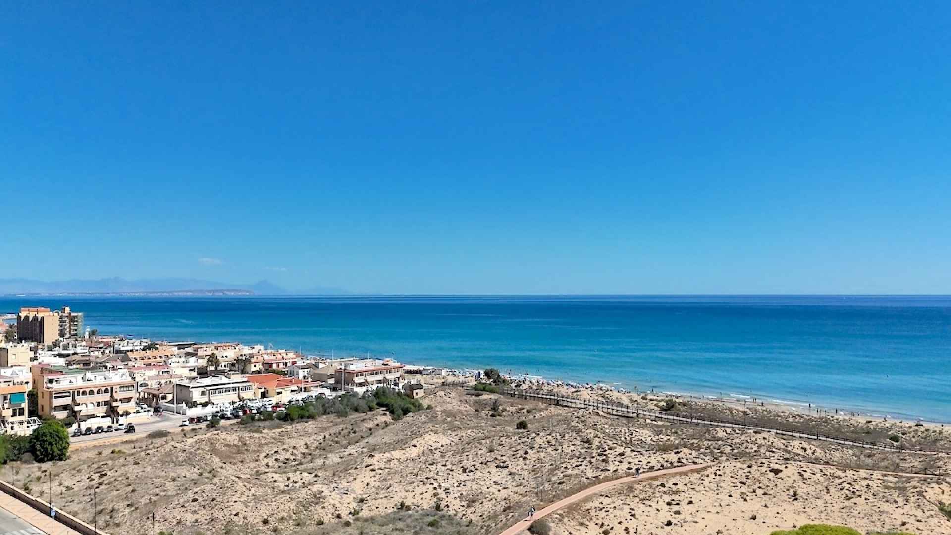 49140_stylish_one_bedroom_apartment_with_sea_views_110925135236_dji_20250911120222_0001_d