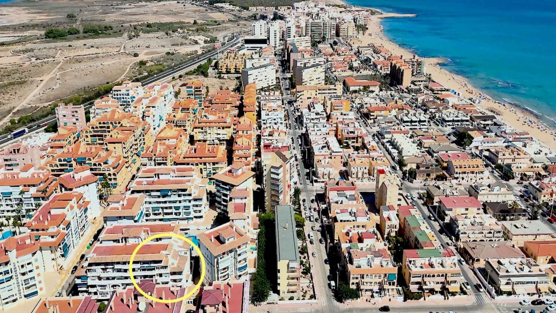 49140_stylish_one_bedroom_apartment_with_sea_views_110925135236_dji_20250911120346_0010_d