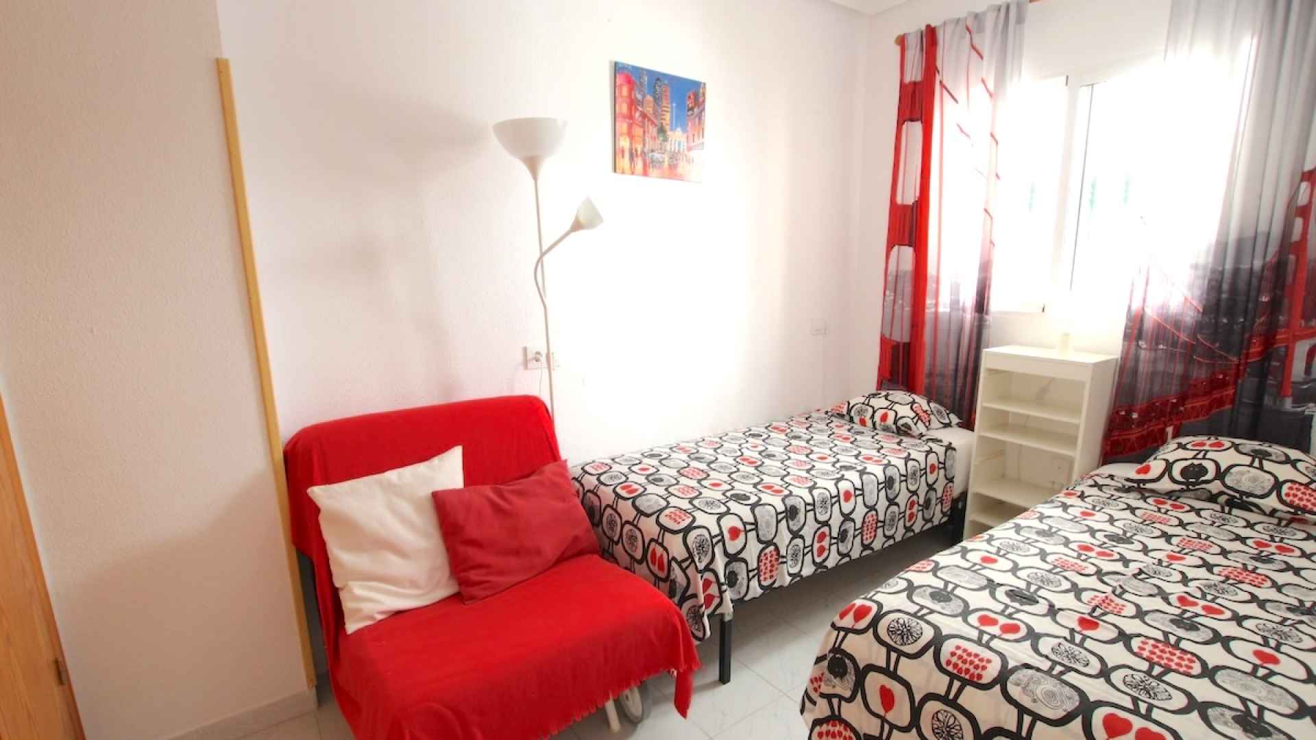 49140_stylish_one_bedroom_apartment_with_sea_views_110925135236_img_6828