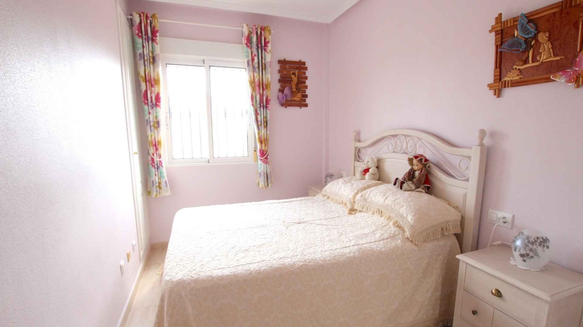 49153_sun_drenched_3_bedroom_property_with_a_large_garden_250925162032_img_7512
