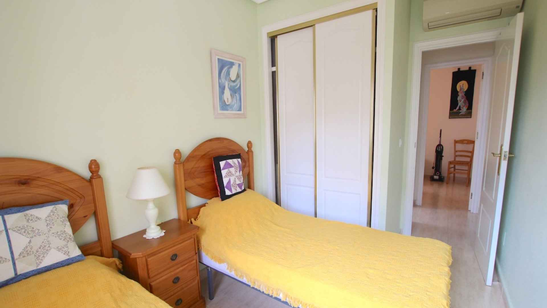 49153_sun_drenched_3_bedroom_property_with_a_large_garden_250925162032_img_7559