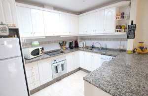 49153_sun_drenched_3_bedroom_property_with_a_large_garden_250925162034_img_7548