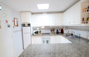 49153_sun_drenched_3_bedroom_property_with_a_large_garden_250925162035_img_7545