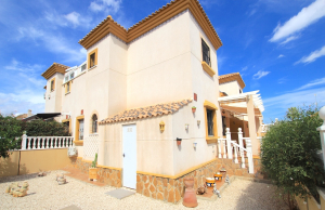 49153_sun_drenched_3_bedroom_property_with_a_large_garden_250925162036_img_7586