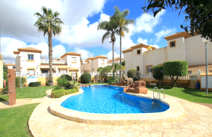 49153_sun_drenched_3_bedroom_property_with_a_large_garden_250925162037_2