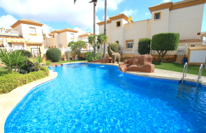 49153_sun_drenched_3_bedroom_property_with_a_large_garden_250925162037_4