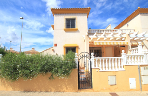 49153_sun_drenched_3_bedroom_property_with_a_large_garden_250925162037_img_7594