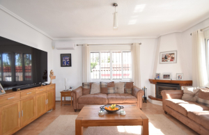 o_1j88s5du66dg194p1hdj8eb9am37