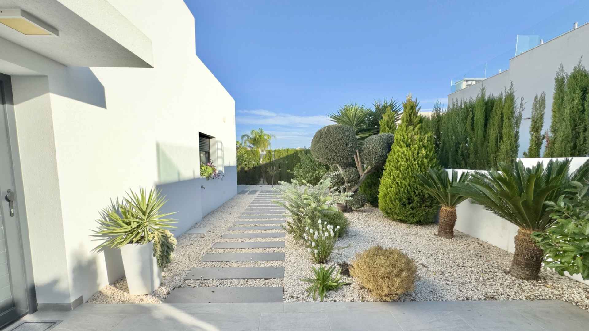 o_1j8as52vj1ivb2s5pgi189q25r2k