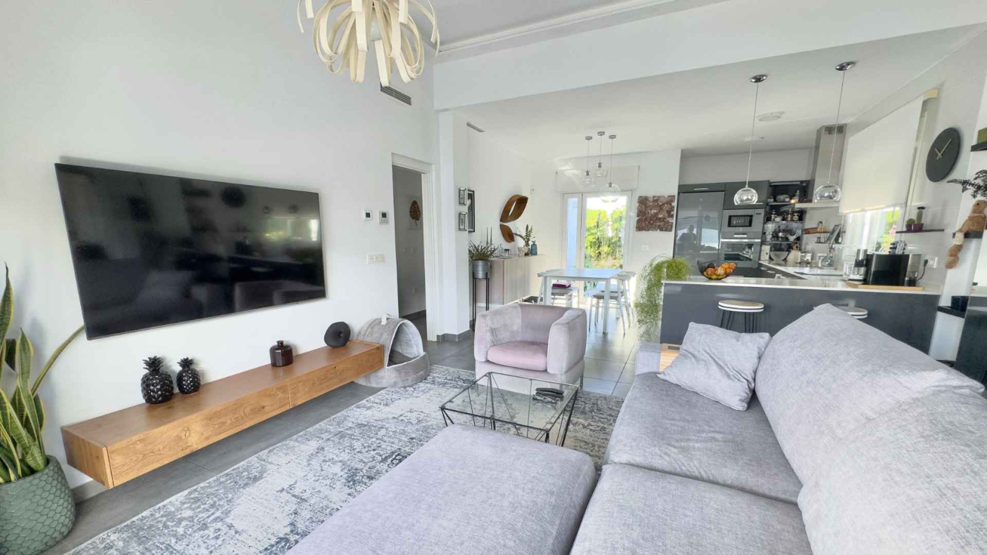 o_1j8as52vk1ham6j51l331a26b123i