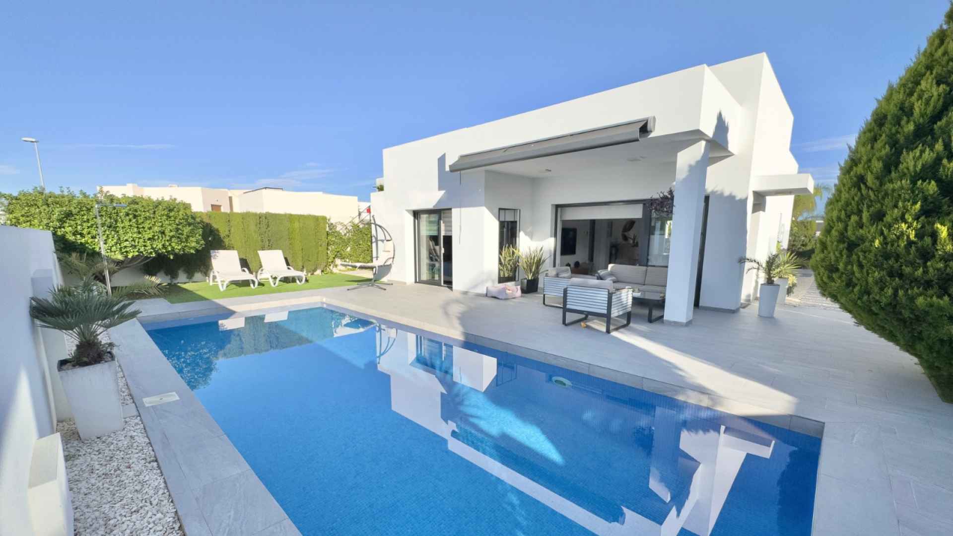 o_1j8as52vk36f1b451can1tfmk5v3l