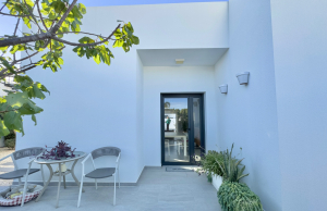 o_1j8as52vjav81oc554j11dp93k2m