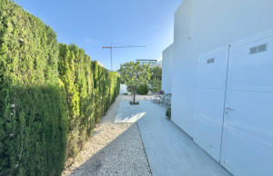 o_1j8as52vjp0m163d18a736eaqk2n