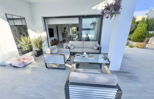 o_1j8as52vk15gp12o01t211op2llt3o