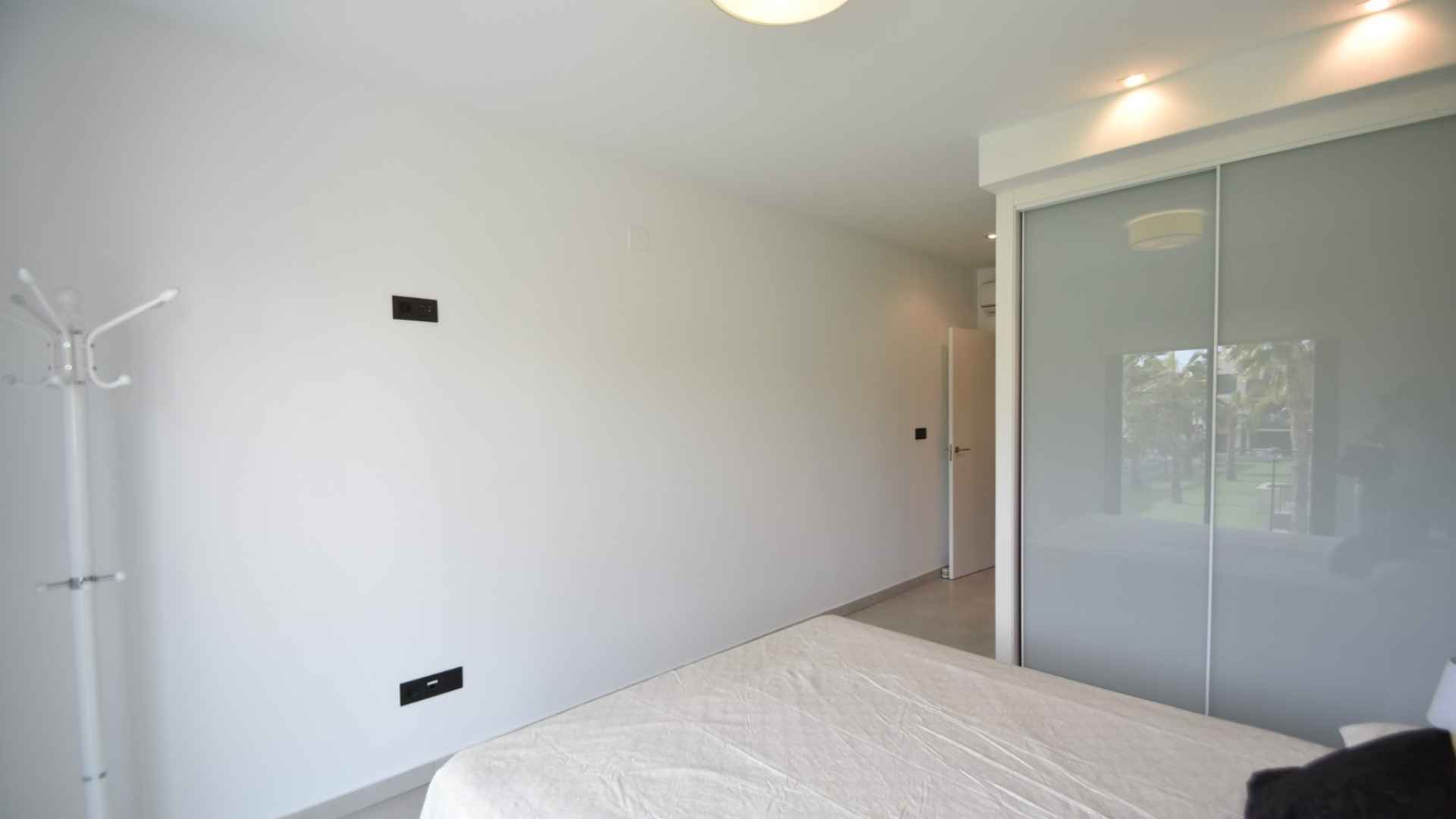 o_1j8te4ibt1n2q1i0i11he8lnk2328