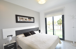 o_1j8te4ibt1hcej6cech15ba159i27