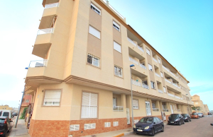 200-4381, Two Bedroom Ground Floor Apartment In Los Palacios.