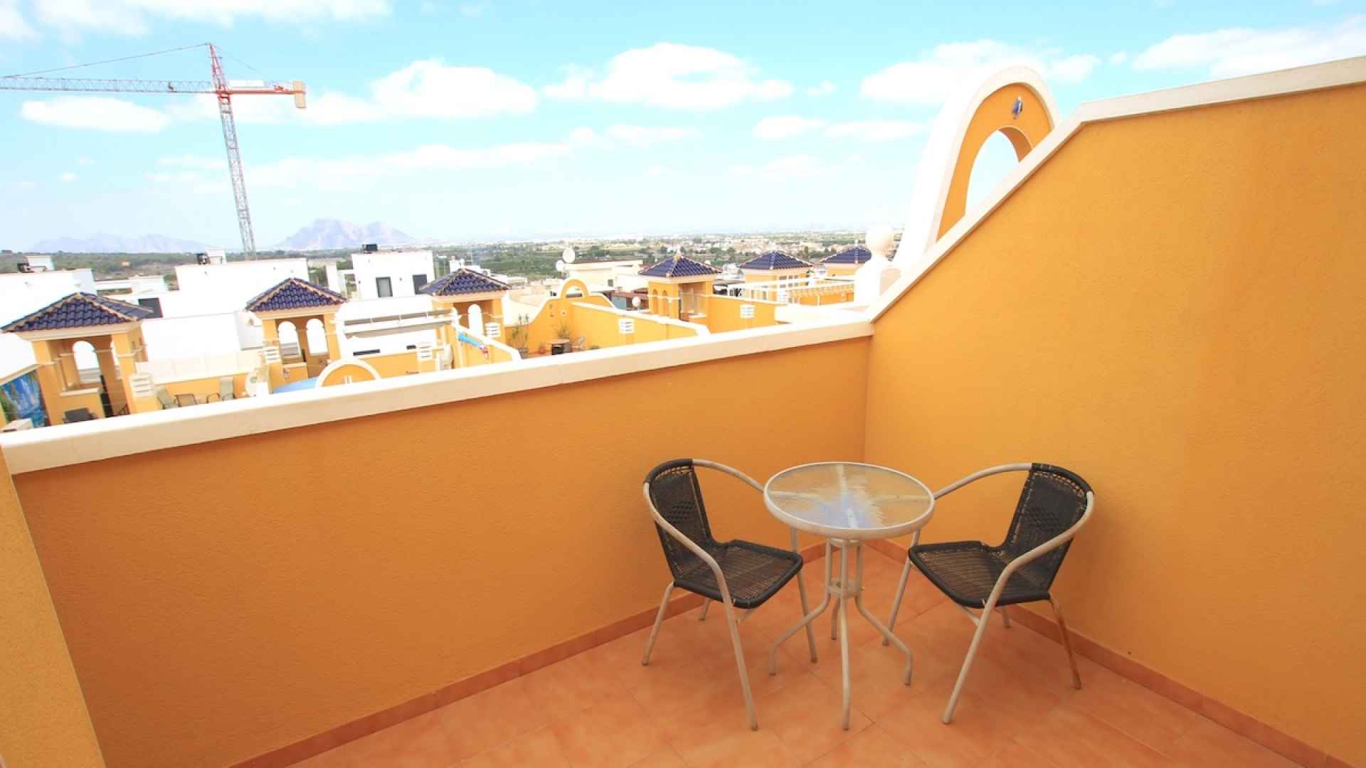 49160_fabulous_2_bedroom_duplex_style_townhouse_village_setting_071025183330_img_8197