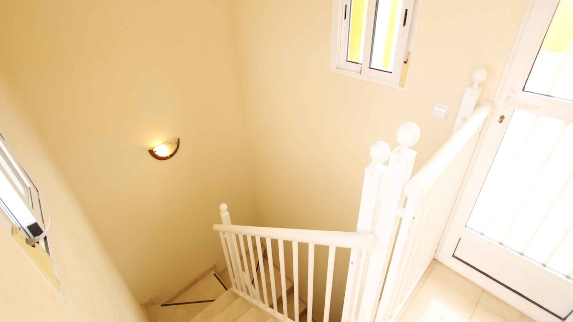 49160_fabulous_2_bedroom_duplex_style_townhouse_village_setting_071025183333_img_8198