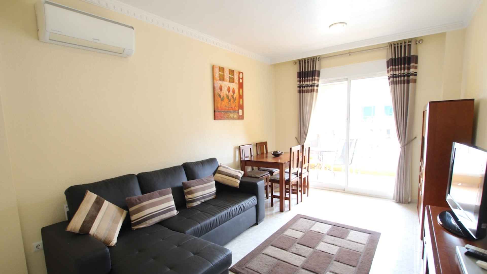 49160_fabulous_2_bedroom_duplex_style_townhouse_village_setting_071025183336_img_8229