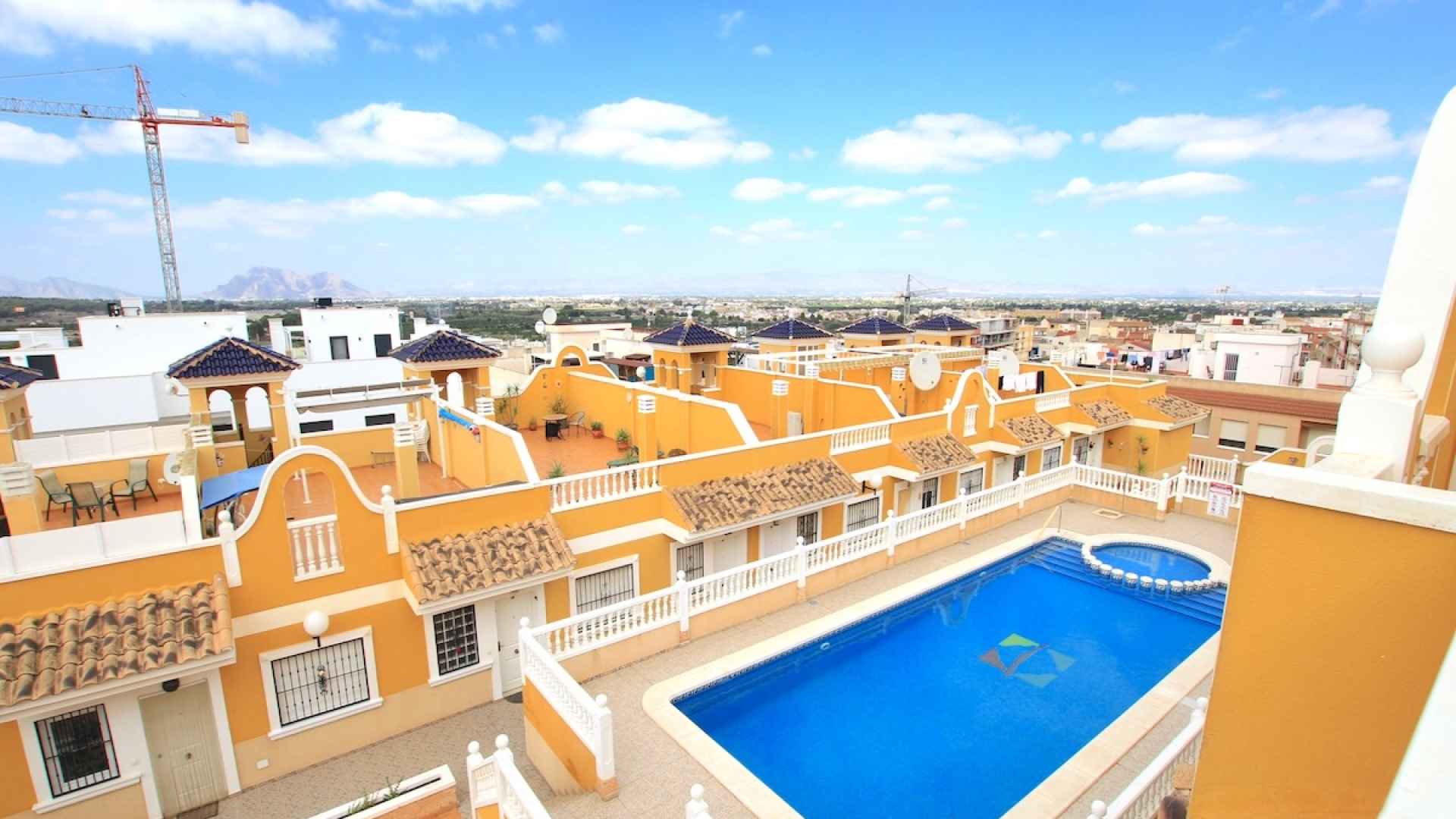 49160_fabulous_2_bedroom_duplex_style_townhouse_village_setting_071025183338_img_8194