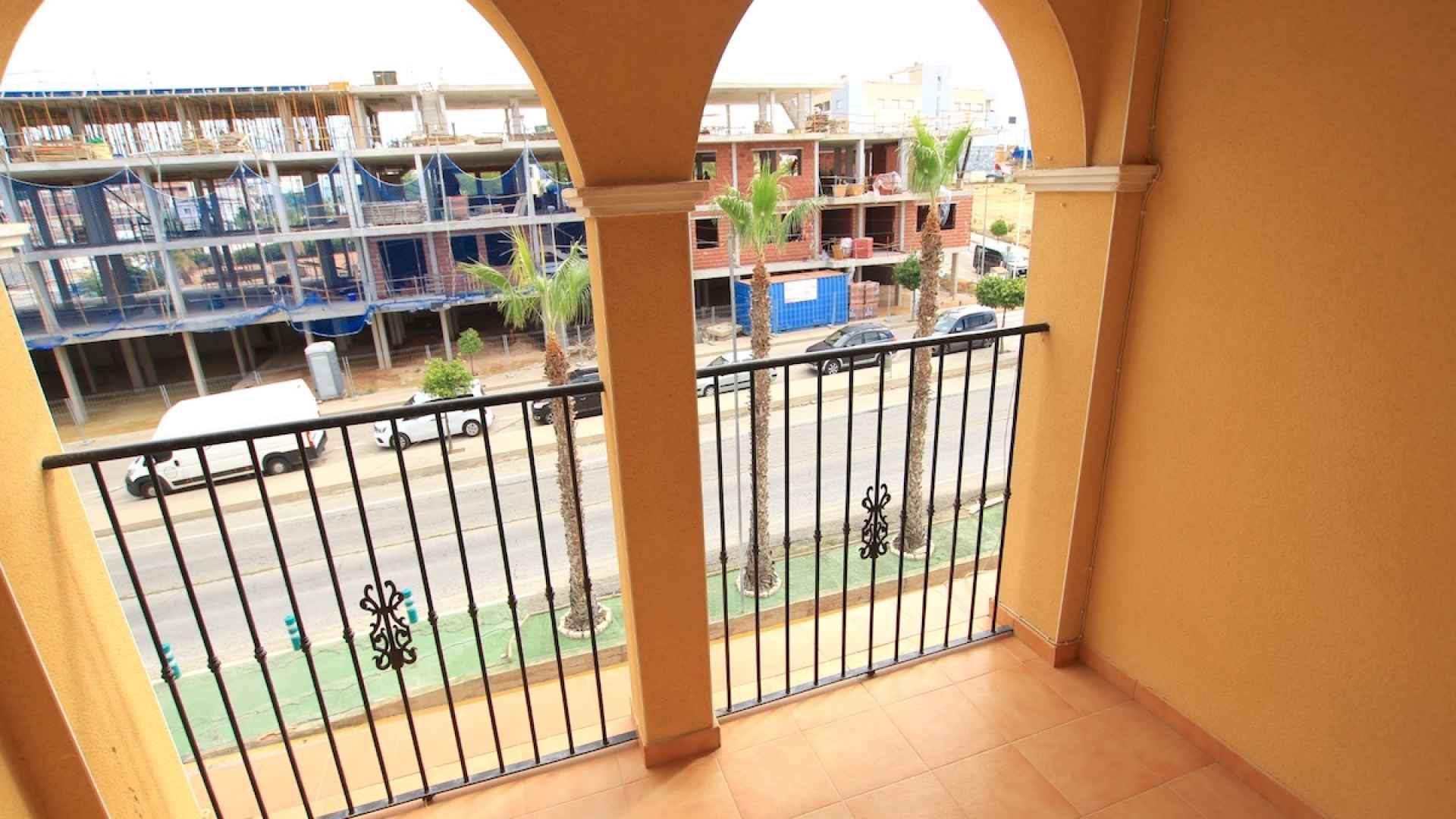 49160_fabulous_2_bedroom_duplex_style_townhouse_village_setting_071025183338_img_8252