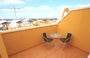 49160_fabulous_2_bedroom_duplex_style_townhouse_village_setting_071025183330_img_8197