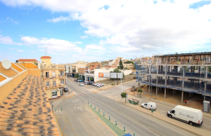 49160_fabulous_2_bedroom_duplex_style_townhouse_village_setting_071025183338_img_8204