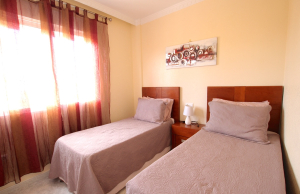 49160_fabulous_2_bedroom_duplex_style_townhouse_village_setting_071025183338_img_8238